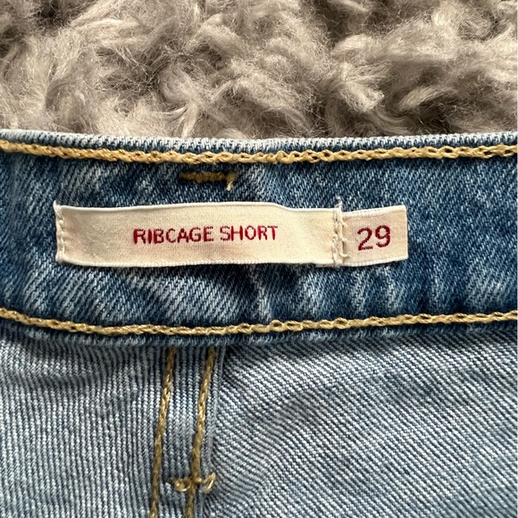 Levis ribcage shorts - Picture 3 of 3